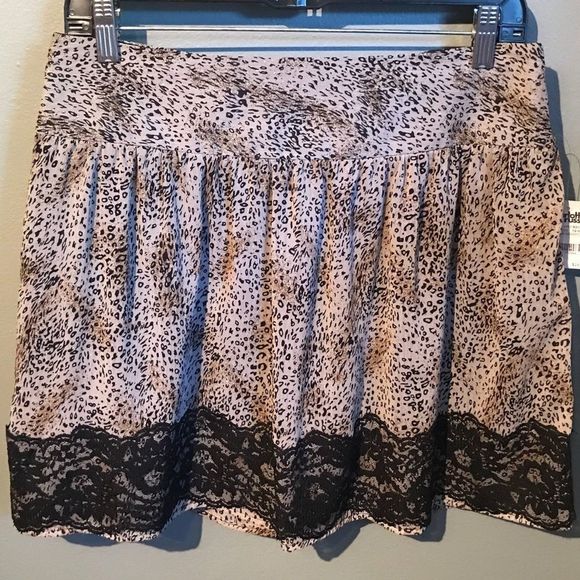 Charlotte Russe leopard print skirt - Picture 3 of 7